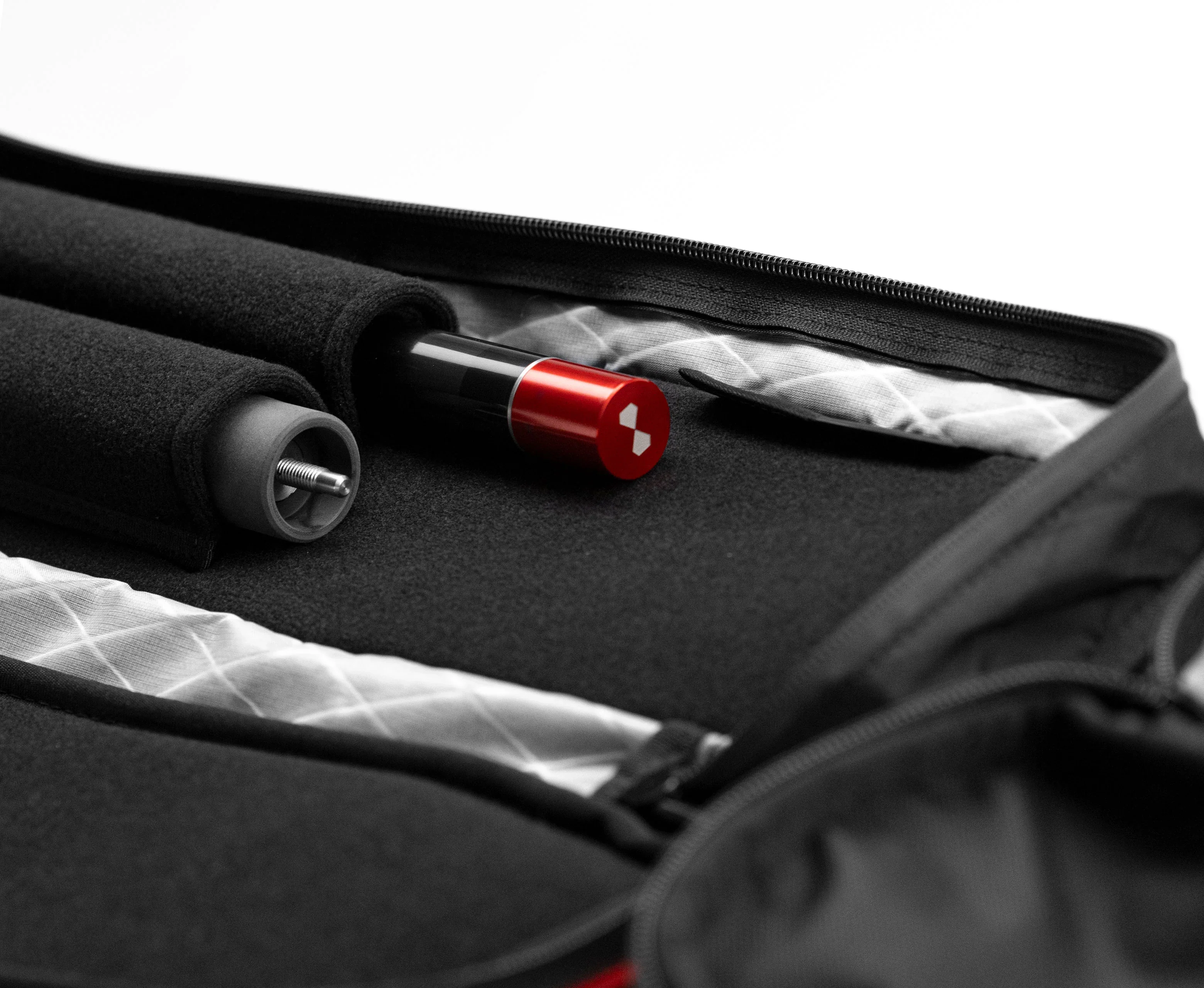 Becue Arax 4x8 Soft Butterfly Cue Case - Black - Image 5