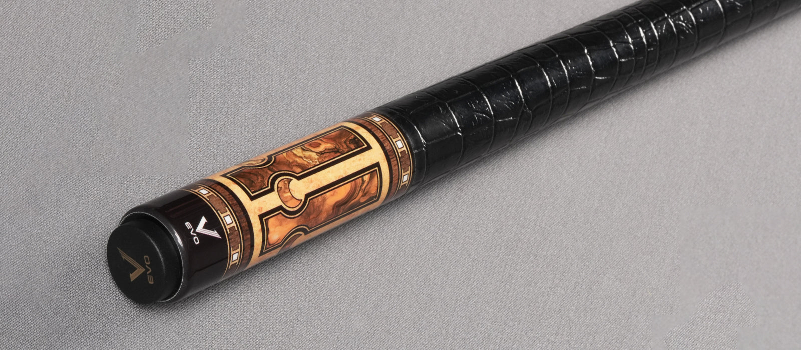 EVO Luna Golden Crest Leather Wrap Pool Cue Maxbing Edition - Image 4